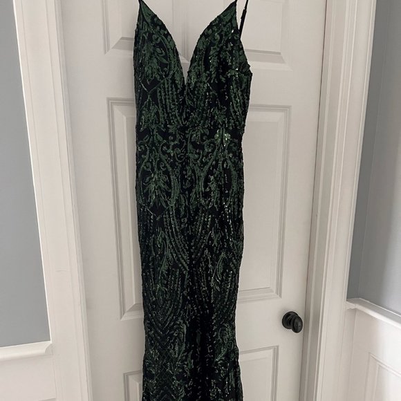 Windsor Fritzy Mermaid Dress - Picture 2 of 3